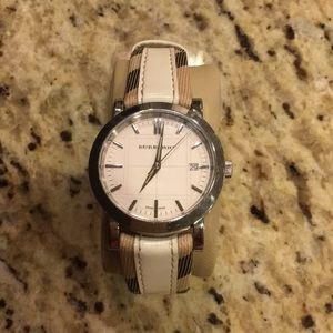 Burberry Heritage Nova Check Watch.  Model #BU1379